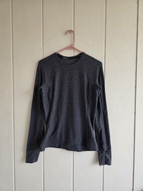 Lululemon Race Your Pace Long Sleeve Shirt Thumb Holes Size 10 Grey/black